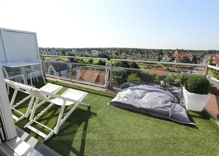 In Het Zoute Near Mini-golf Appartement